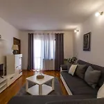 Nada 1202 Apartman