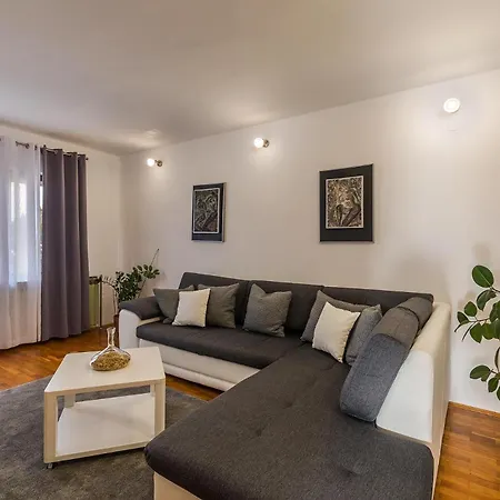 Apartman Nada 1202 Banjole