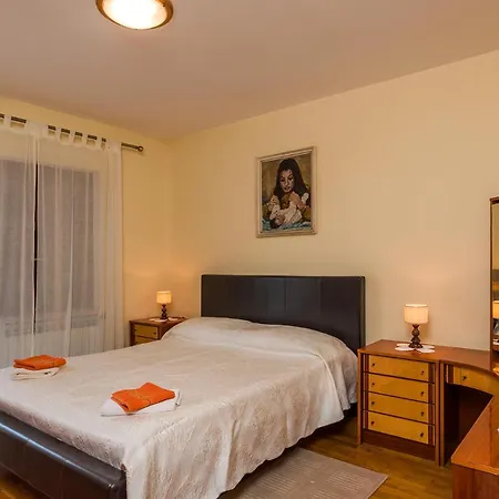 Apartman Nada 1202 *