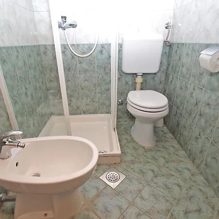 Apartamento Nada 1202 *