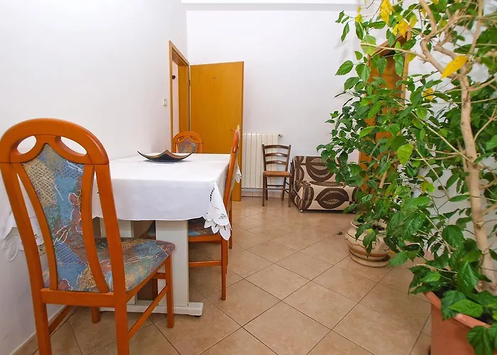 아파트 Nada 1202 반졸레