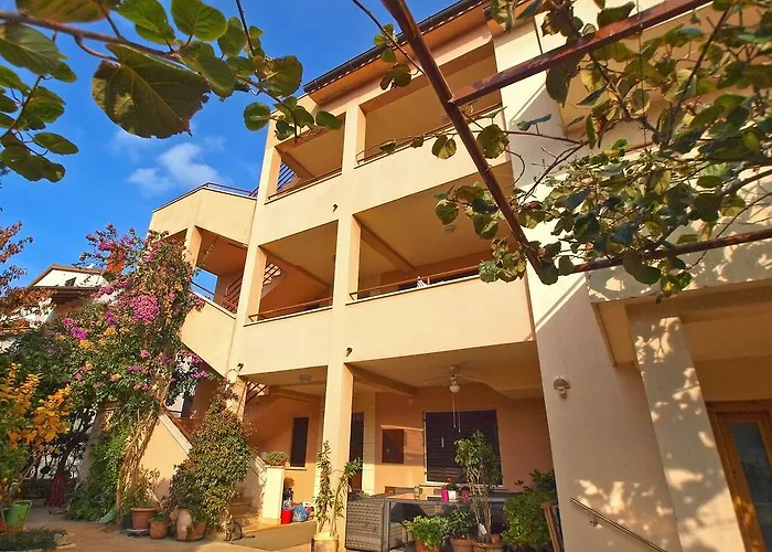 아파트 Nada 1202 반졸레